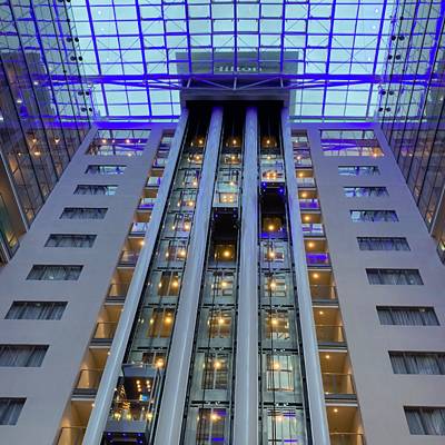 Hilton Frankfurt interior in the seller Energy Check case. No attributable pump-installation photograph was exposed on that case page; payback remains projected.